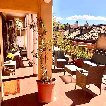 Private Terrace Penthouse With Elevator Piazza Spagna * Rom